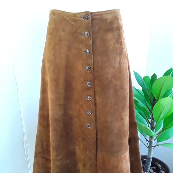 Hastings & Smith Dresses & Skirts - VTG HASTINGS & SMITH GENUINE SUEDE CARAMEL MIDI SKIRT SZ 10